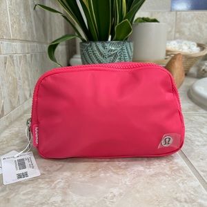 Lululemon Everywhere Belt Bag 1L